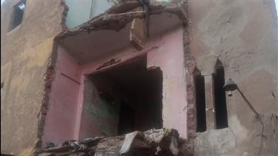 دون إصابات بشرية.. انهيار جزئي لعقار مكون من 3 طوابق في البحيرة