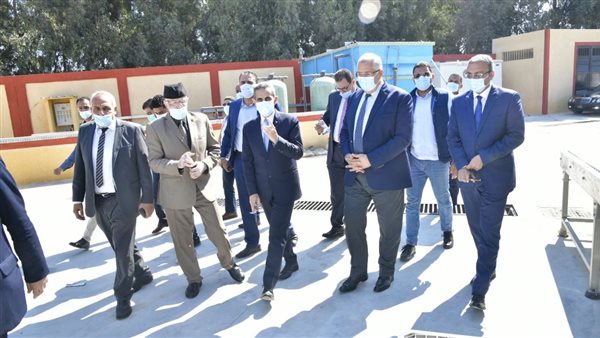 وزير الزراعة ومحافظ