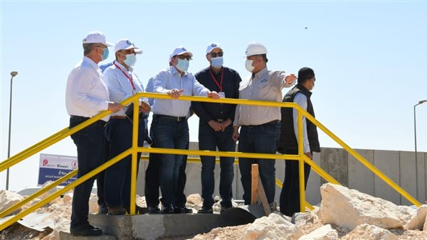 وزير البترول يتابع