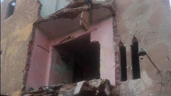 انهيار جزئي لعقار