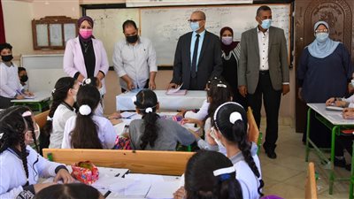 طالبة تحاول الانتحار بالقفز من داخل مدرستها في البحيرة