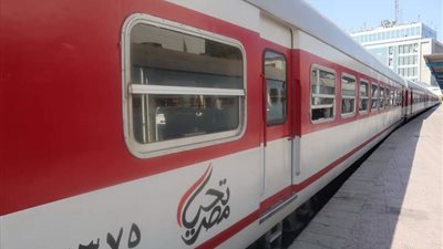 السكة الحديد تستبدل عربات قديمة بأخرى محسنة بخطوط الوجه البحري