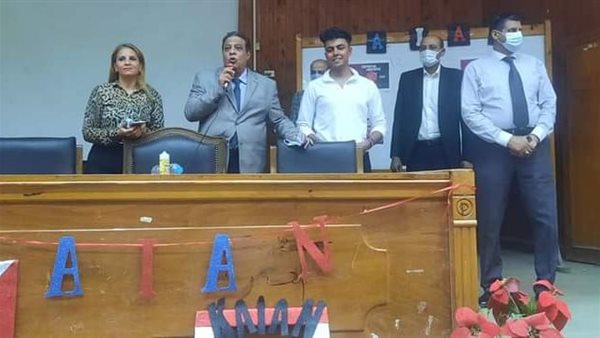 آداب عين شمس تستقبل