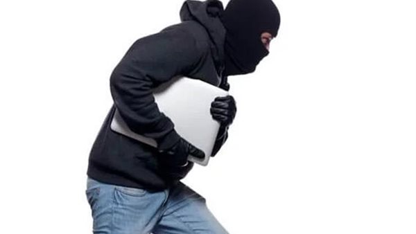 سرقة عملاء البنوك