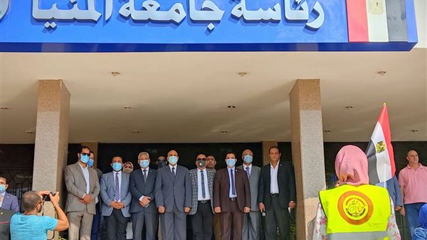 رئيس جامعة المنيا