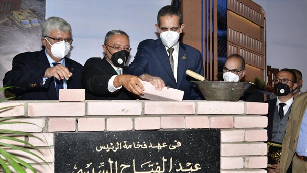 وضع حجر أساس مستشفى