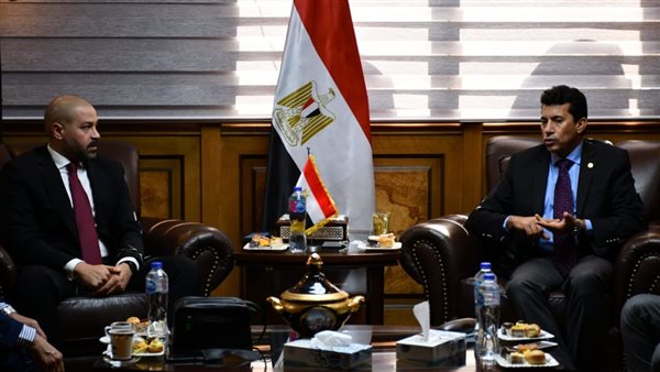 وزير الشباب والرياضة