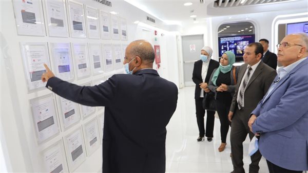 القوى العاملة تتفقد