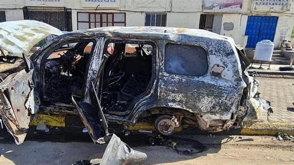 مركبة محافظ عدن المحترقة