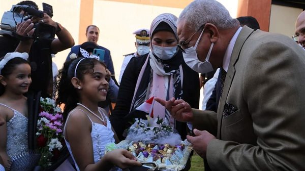 محافظة السويس يفتتح