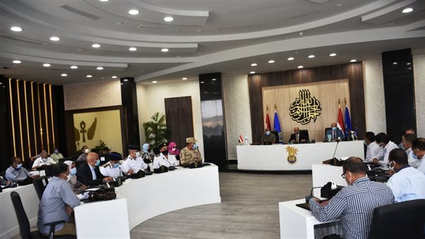 اجتماع برئاسة محافظ