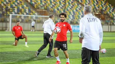 الجيش الليبي يرحب بالمنتخب المصري وينشر صورًا لمحمد صلاح