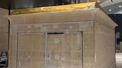 الانتهاء من نقل وإعادة تركيب المقصورة الثانية للملك توت عنخ آمون بالمتحف المصري الكبير