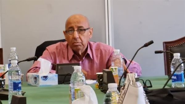 الدكتور علي عوف