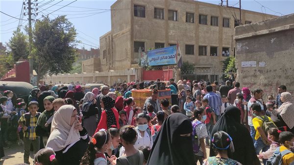 تكدس المئات من طلاب