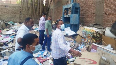 غلق 4 مخازن للخردة والنباشين بعد مداهمتها في حملة مكبرة بأسوان