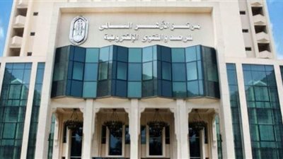 بعد نزع معلمة أمريكية حجاب إحدى المسلمات بالقوة.. مرصد الأزهر يحذر من التهاون مع جرائم الكراهية