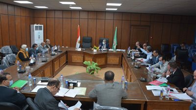 محافظ المنيا: متابعة ميدانية لمشروعات قرى حياة كريمة