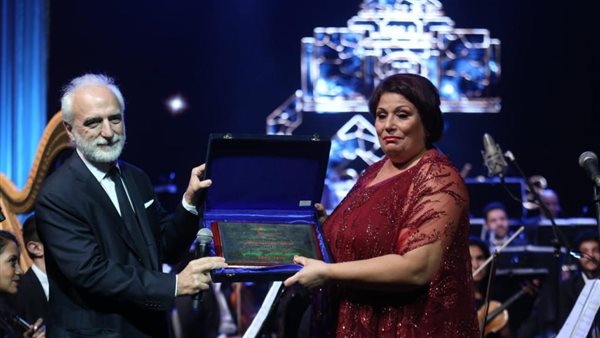 تكريم إيمان مصطفى