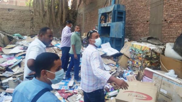 غلق 4 مخازن للخردة