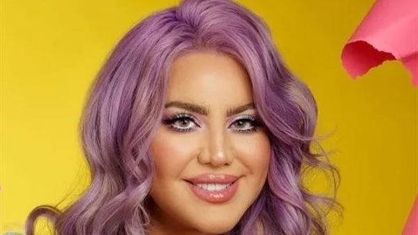 الفنانة والفاشينيستا