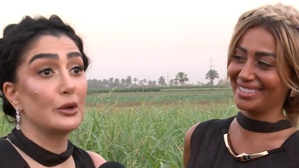 غادة عبد الرزاق وابنتها