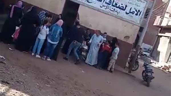 تجمهر أولياء الأمور