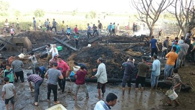 حريق يلتهم منزلين و3 حظائر مواشٍ بـ الشرقية.. والحماية المدنية تسيطر على النيران | صور