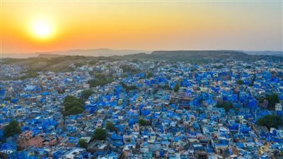 معروفين بالسلام والعشق.. 5 مدن باللون الأزرق حول العالم 