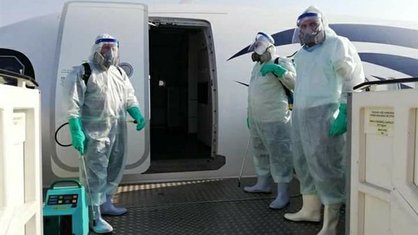 تعقيم الطائرات والمطارات