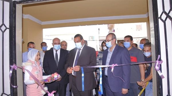 محافظ البحيرة يفتتح