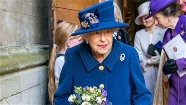 الملكة إليزابيث خلال