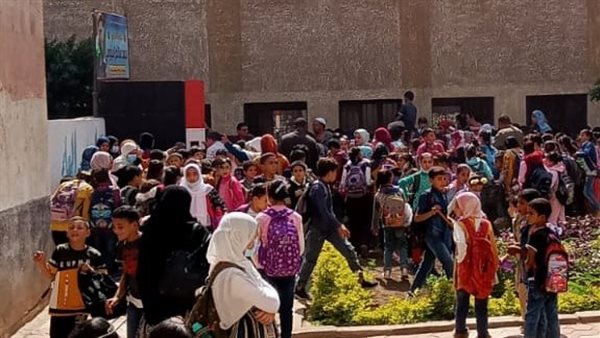 تكدس طلاب بقرية جروان