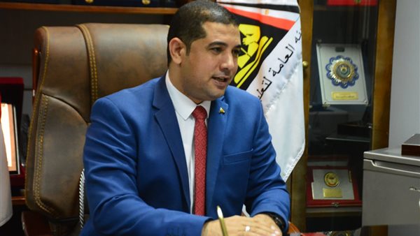 الدكتور عاشور عمري