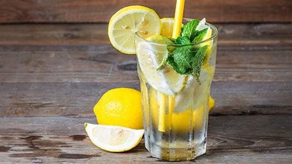 أضرار شرب الليمون