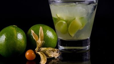 هل شرب الليمون يوميا مضر بالصحة؟.. تعرف على الكمية المسموح بها