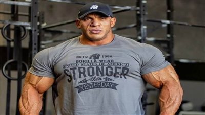 عميد كلية الدراسات الإسلامية عن إظهار جسد بيج رامي: لا يجوز