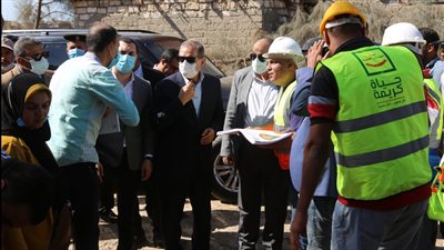 محافظ كفر الشيخ يتفقد عددًا من مشروعات حياة كريمة بمطوبس| صور 