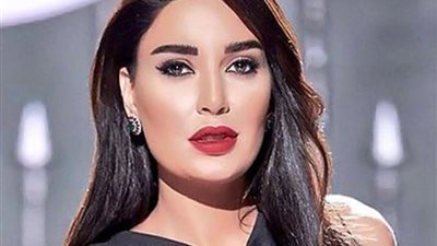 سيرين عبد النور تستعيد ذكريات طفولتها بصورة نادرة مع والدتها