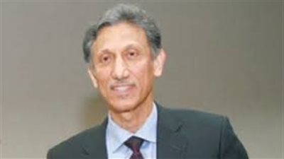 من هو طالب الرفاعي شخصية العام الثقافية بمعرض الشارقة للكتاب؟