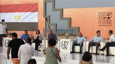 يسرا تحضر المؤتمر الصحفي لمهرجان الجونة السينمائي 