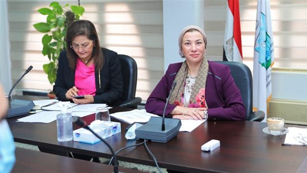 وزيرة البيئة 