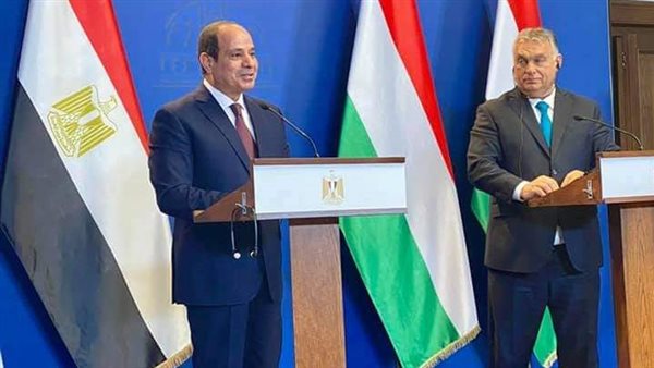 المؤتمر الصحفي بين