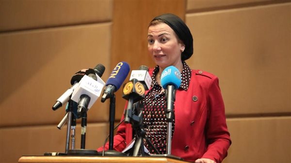 وزيرة البيئة 