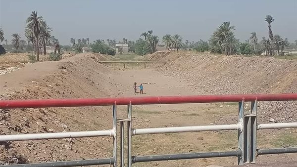 أحد مخرات السيول