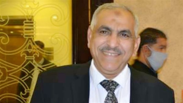 مصطفي الديب نقيب