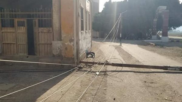 سقوط عامود إنارة