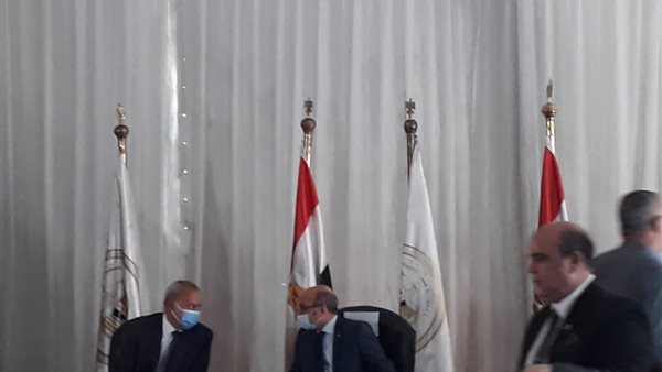 وزير العدل ومحافظ