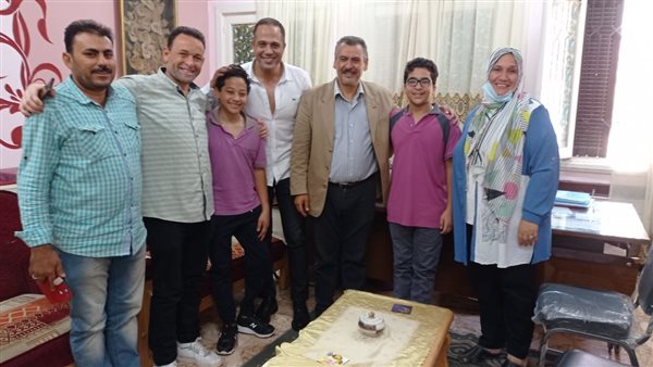 اعتذار المدرس بحضور