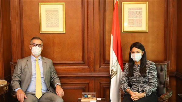 وزيرة التعاون الدولى